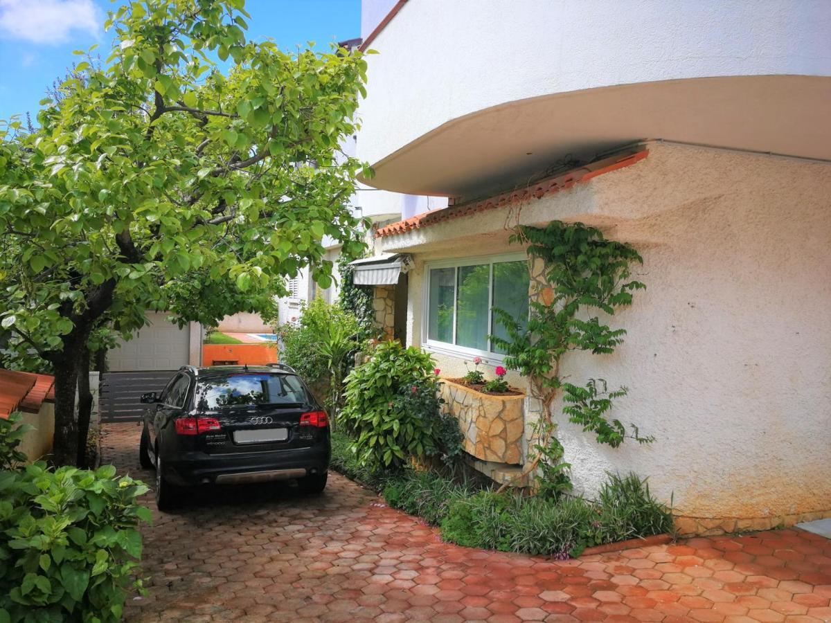 Romina- 50m From The Sea Pola
